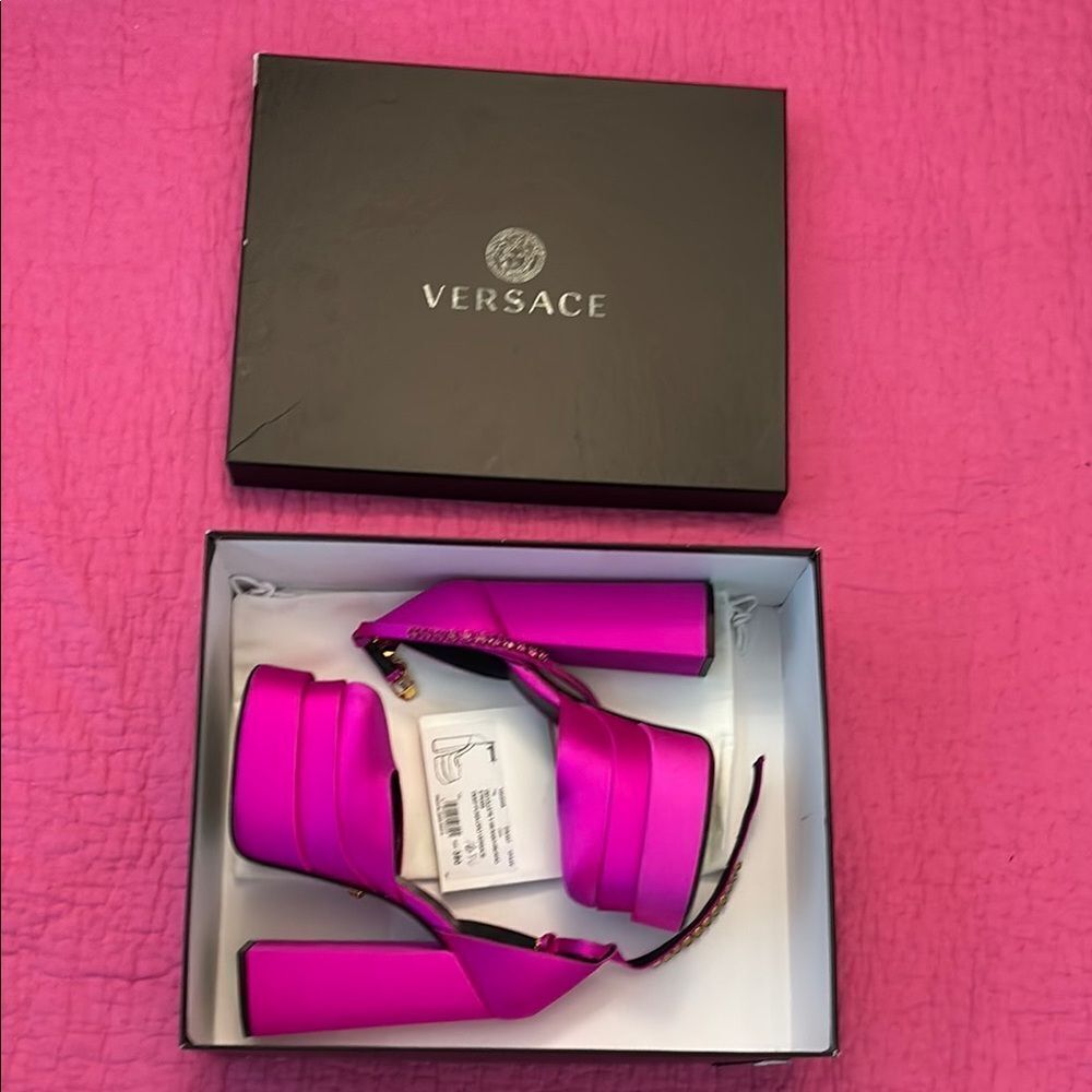Versace Women's Pink satin Platform Heels, US8